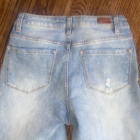 High rise straight leg - Picture 3 of 8